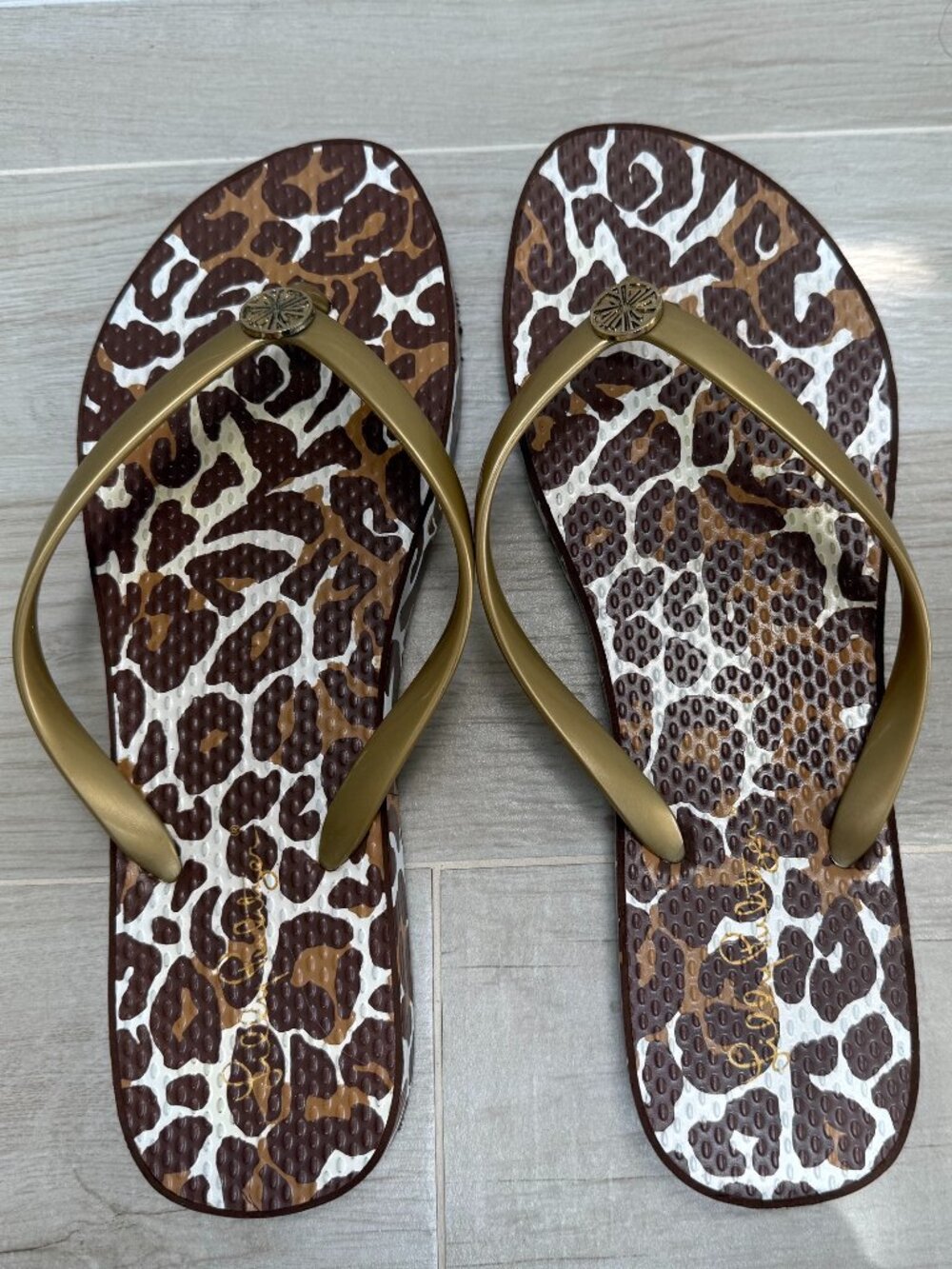 Lilly Pulitzer Chocolate My Favorite Spot Leopard Flip Flop Size 9/10